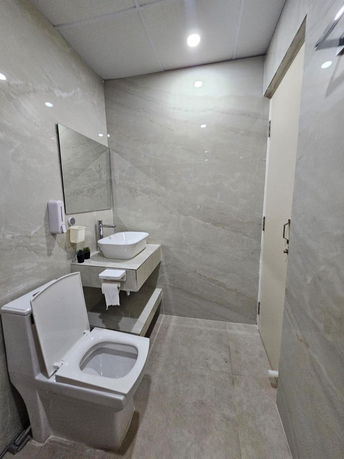 Bed and Breakfast The Nest Bhubaneswar Esterno foto
