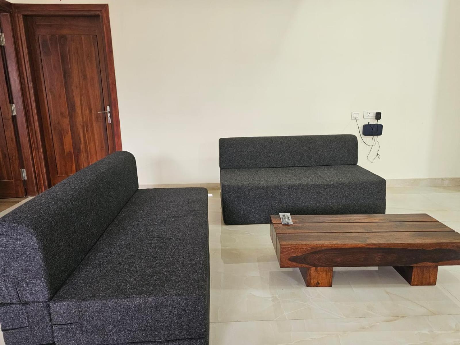 Bed and Breakfast The Nest Bhubaneswar Esterno foto
