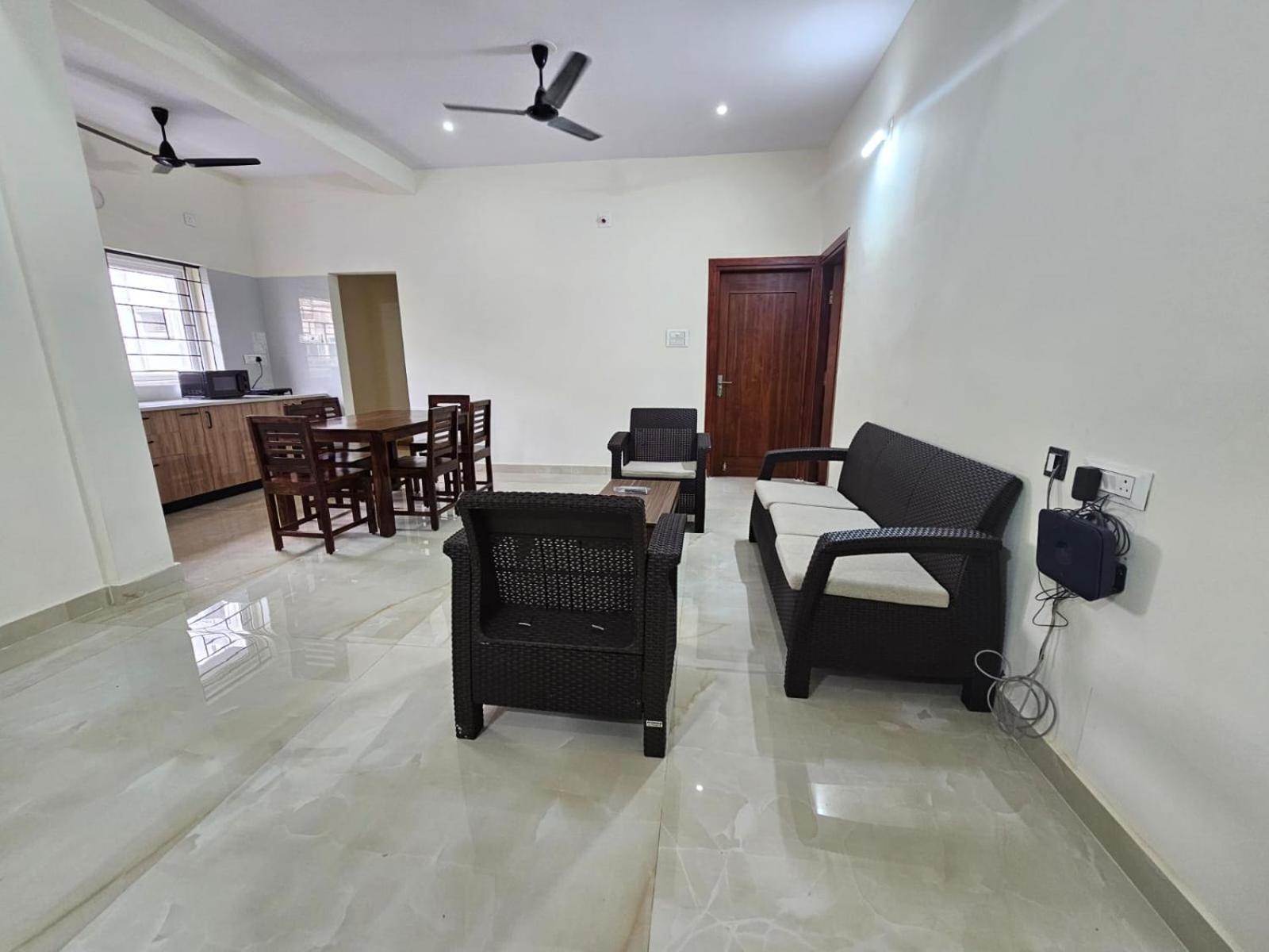 Bed and Breakfast The Nest Bhubaneswar Esterno foto