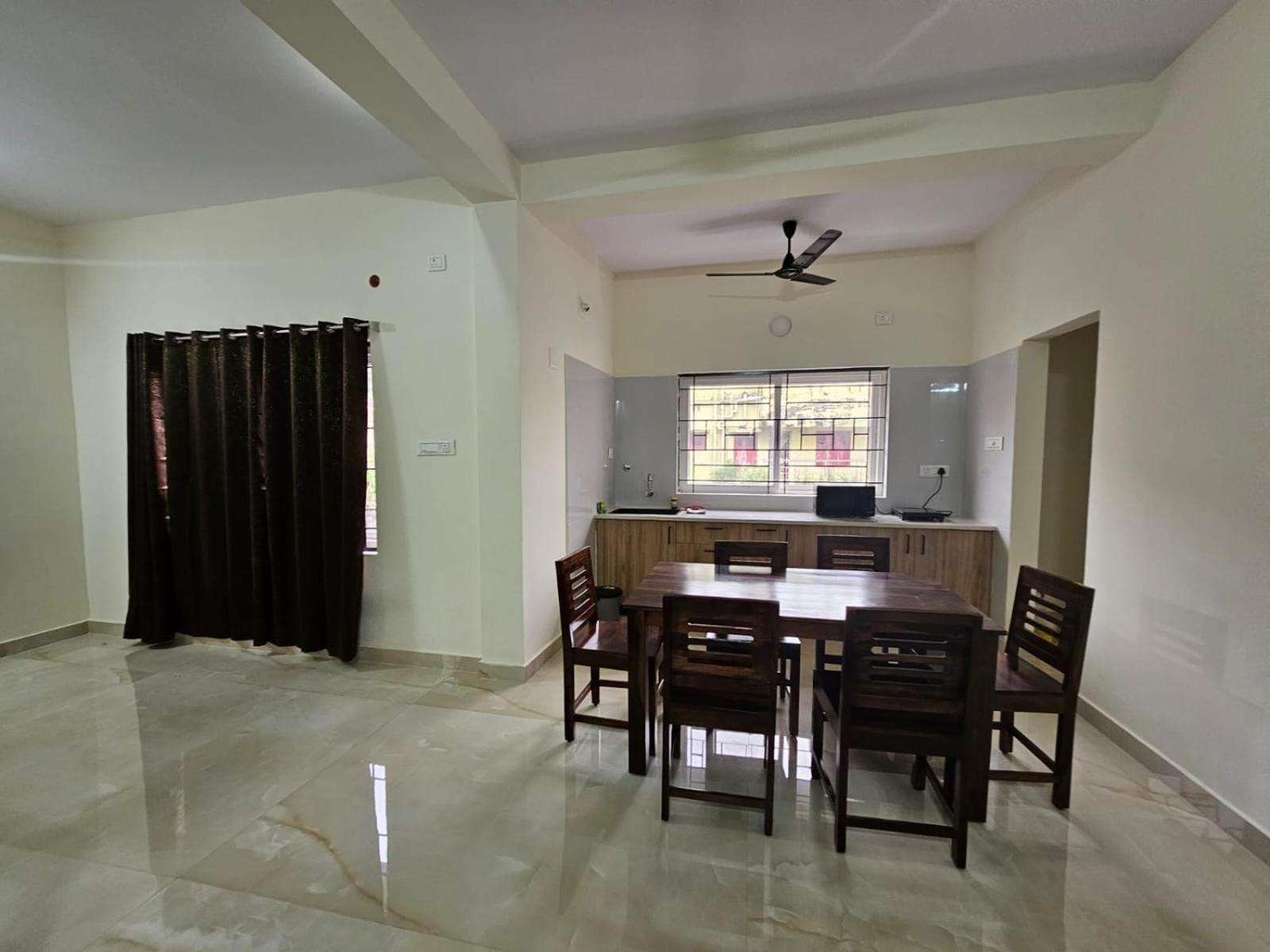 Bed and Breakfast The Nest Bhubaneswar Esterno foto