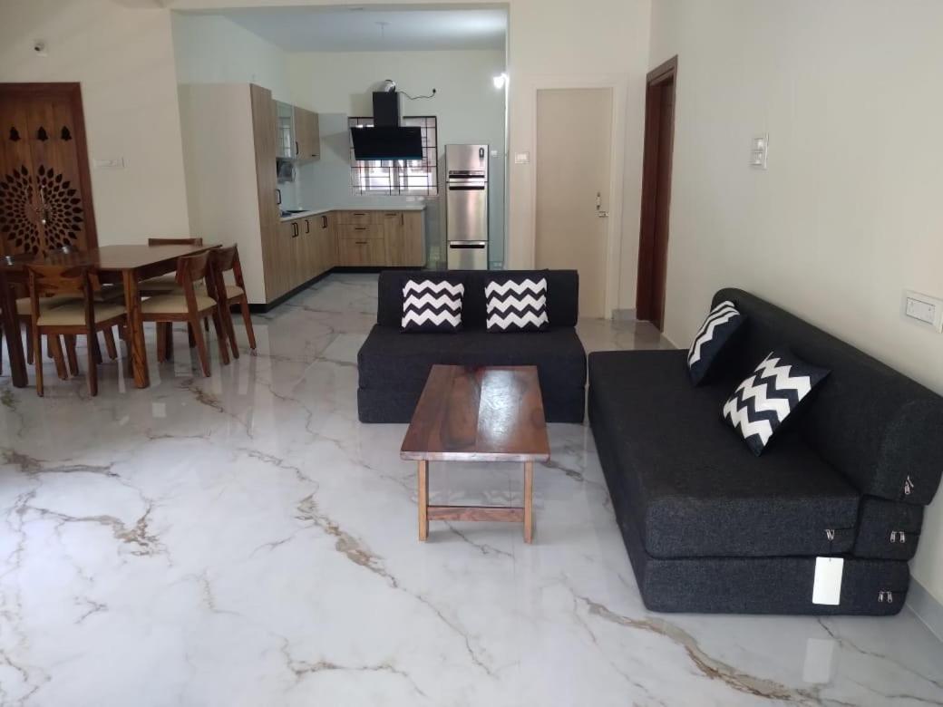 Bed and Breakfast The Nest Bhubaneswar Esterno foto