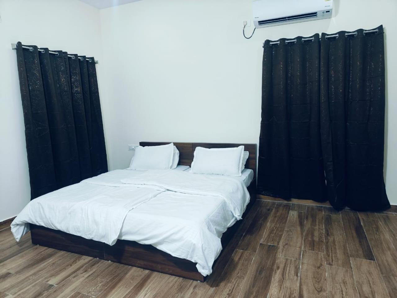Bed and Breakfast The Nest Bhubaneswar Esterno foto