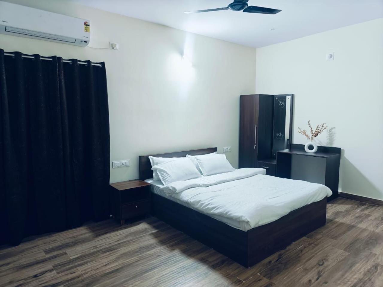 Bed and Breakfast The Nest Bhubaneswar Esterno foto