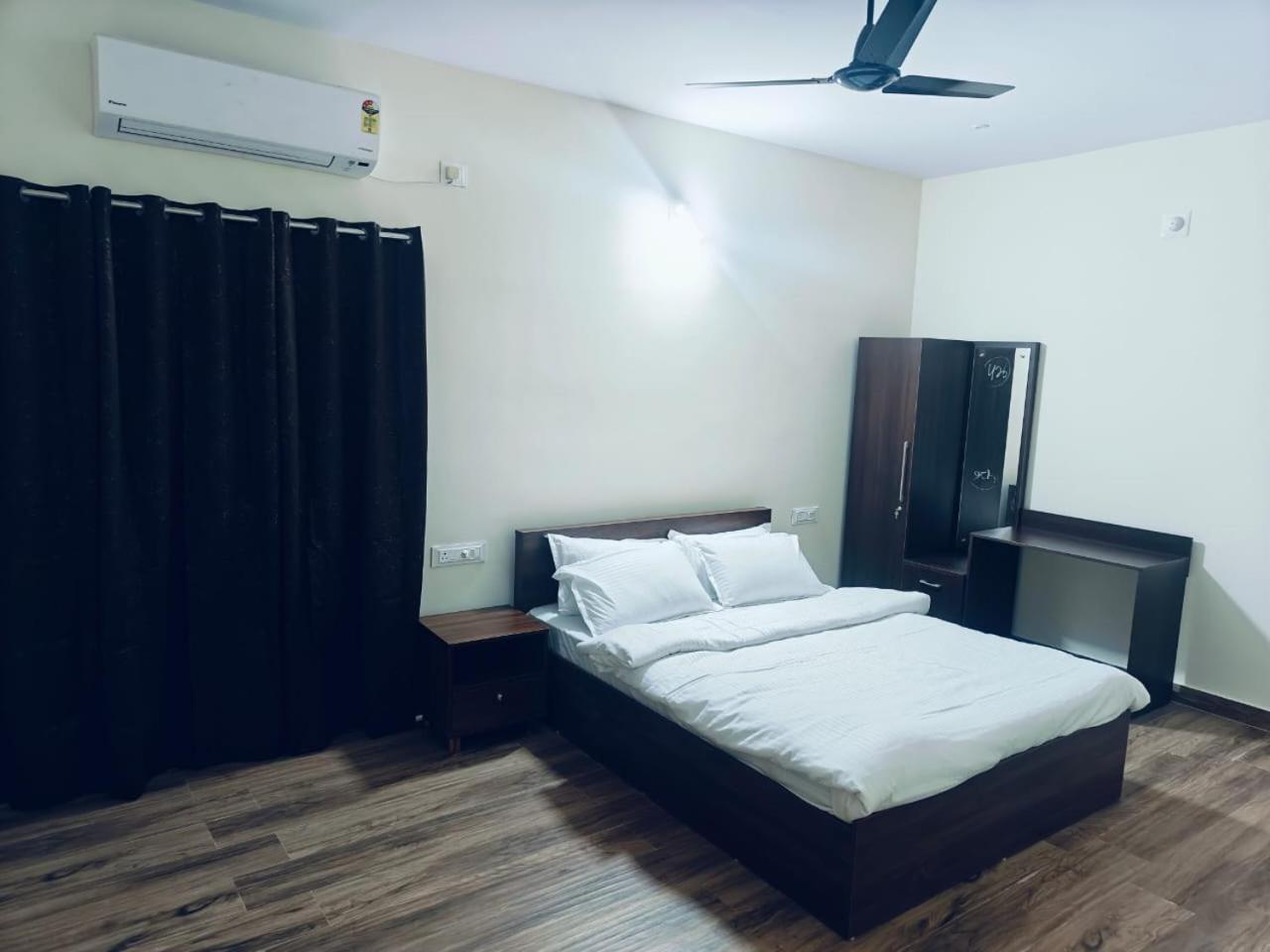 Bed and Breakfast The Nest Bhubaneswar Esterno foto